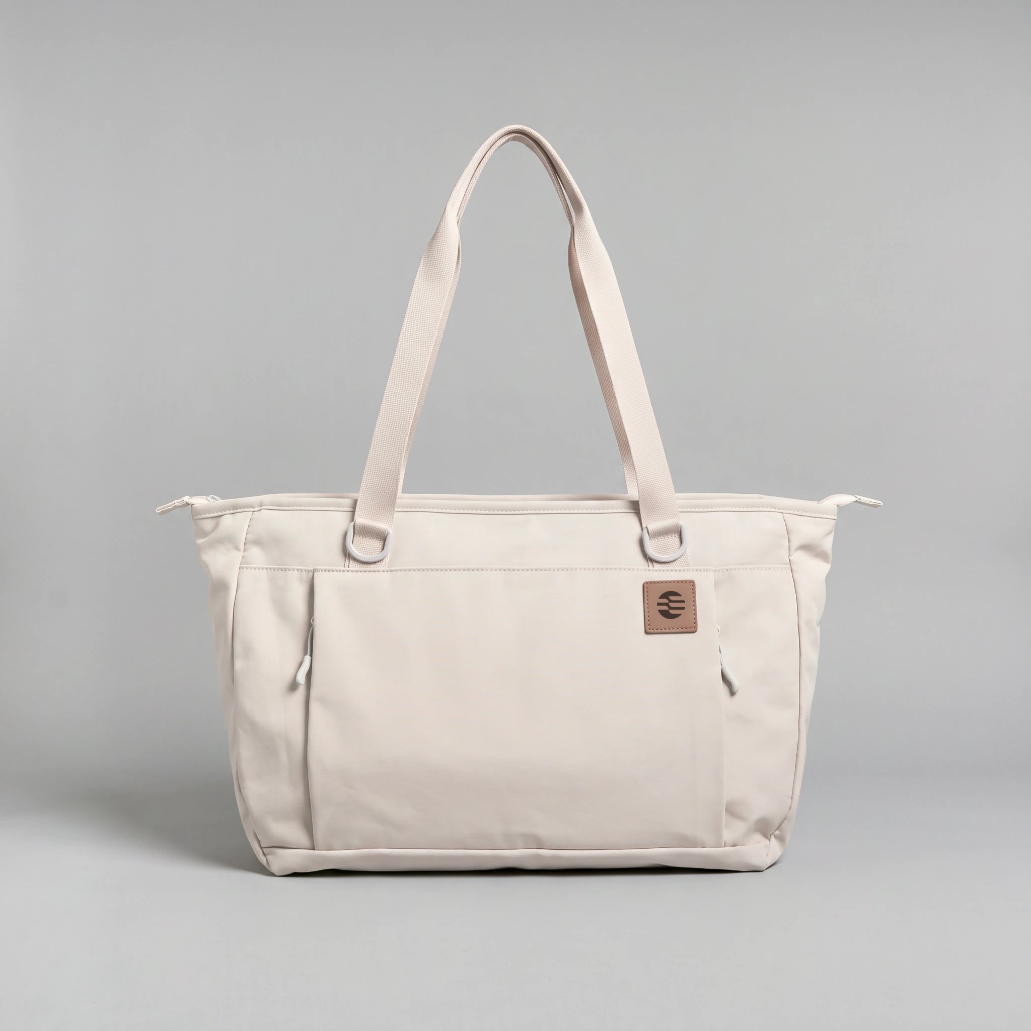 hybeks Drift Tote in Morning Fog, front view.